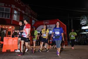 BIB: 1119, 3772
                            <button type="button" onclick="openModal(26263550)" class="btn btn-primary btn-sm float-right btn-popup" data-toggle="modal" data-target=".modal-high-quality">
                        <i class="fas fa-shopping-cart"></i> Add to Cart
                    </button>
                                            <button type="button" onclick="isThisMe(26263550, true)" class="btn btn-success btn-sm float-right btn-popup btn-isme hidden" data-toggle="tooltip" data-placement="bottom" title="นี่คือรูปของคุณใช่ไหม คลิกที่นี่เพื่อเอาเข้าอัลบั้ม">
                        <i class="fas fa-plus"></i> Add to album
                    </button>
                    <button type="button" onclick="isThisMe(26263550, false)" class="btn btn-warning btn-sm float-right btn-popup btn-isnotme hidden">
                        <i class="fas fa-ban"></i> Remove from album
                    </button>